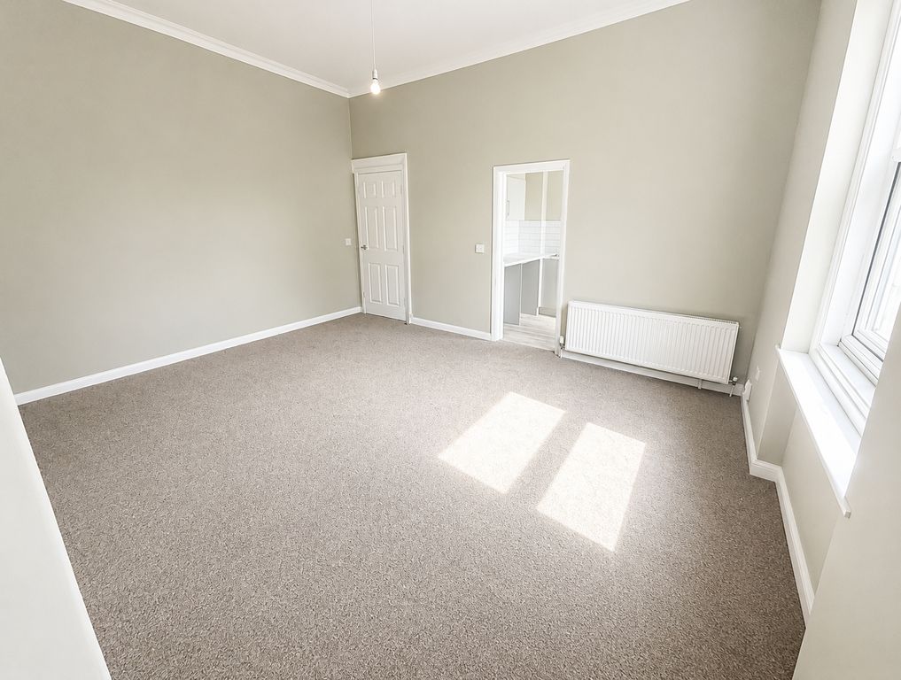 Property photo 2 of 5 Picture No. 11