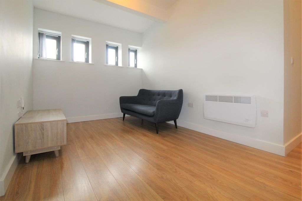 Property photo 2 of 6 Living Space