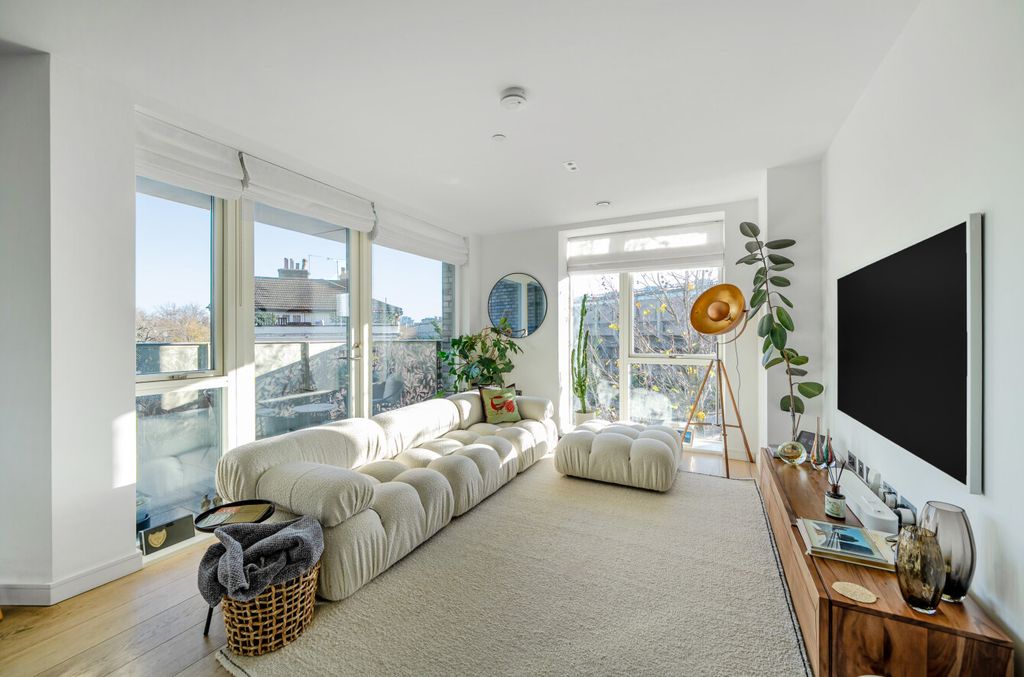 Property photo 1 of 10 1383366-2-691Eeb0...