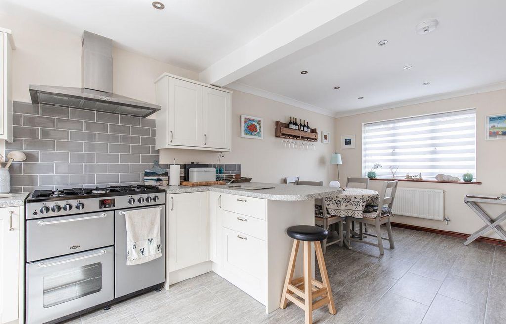 Property photo 2 of 17 3.Jpg