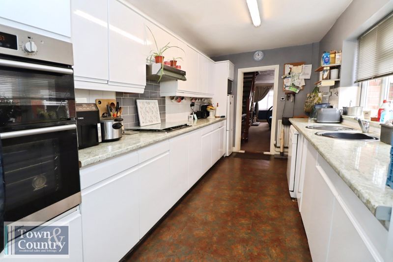 Property photo 3 of 21 Silcott Street