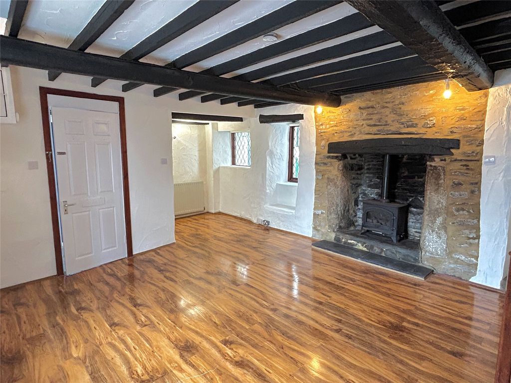 Property photo 2 of 13 2 - Picture No. 11