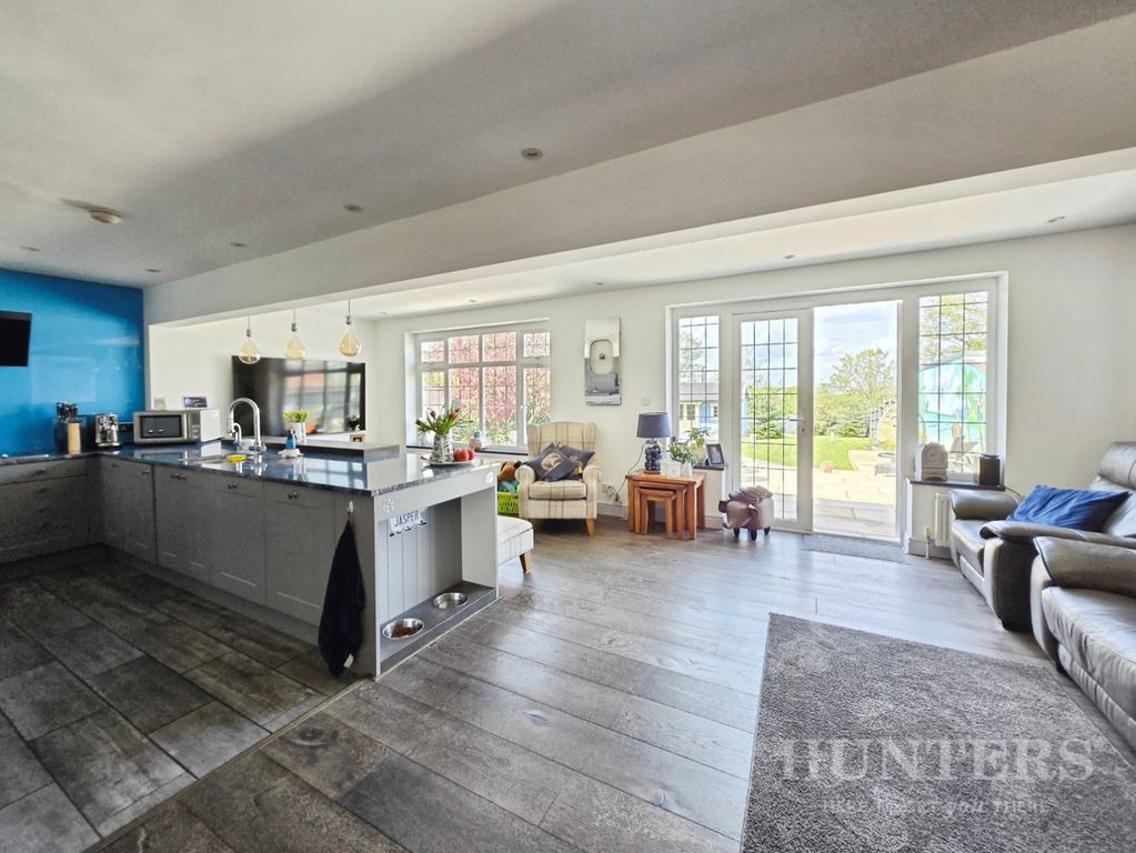 Property photo 3 of 30 Pbox-Img.Jpg