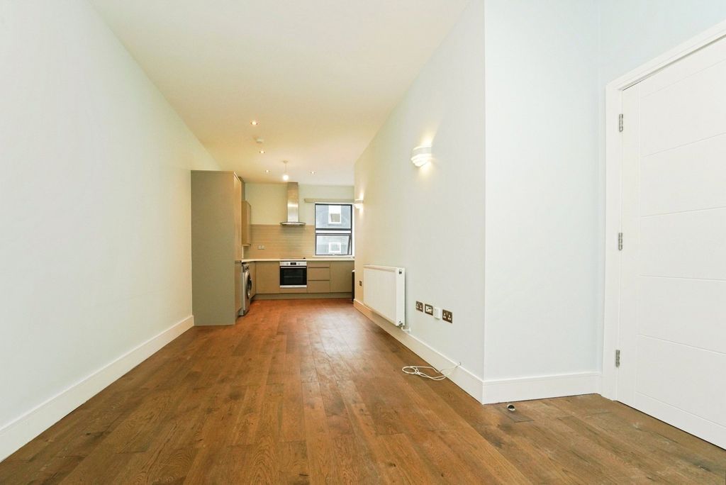 Property photo 3 of 11 Photo