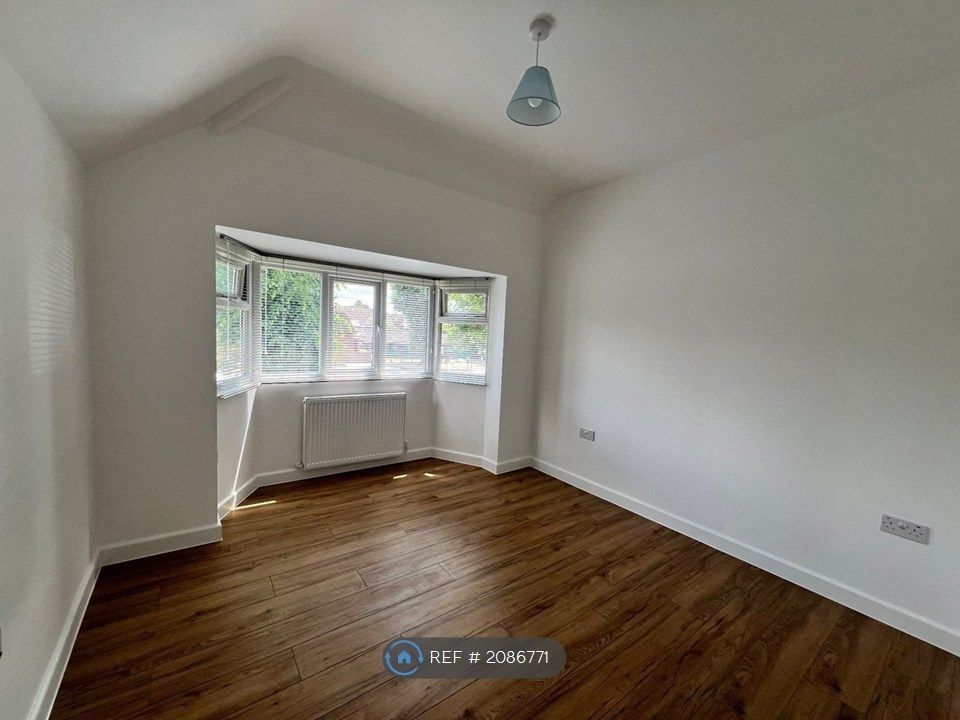 Property photo 2 of 8 Room 1