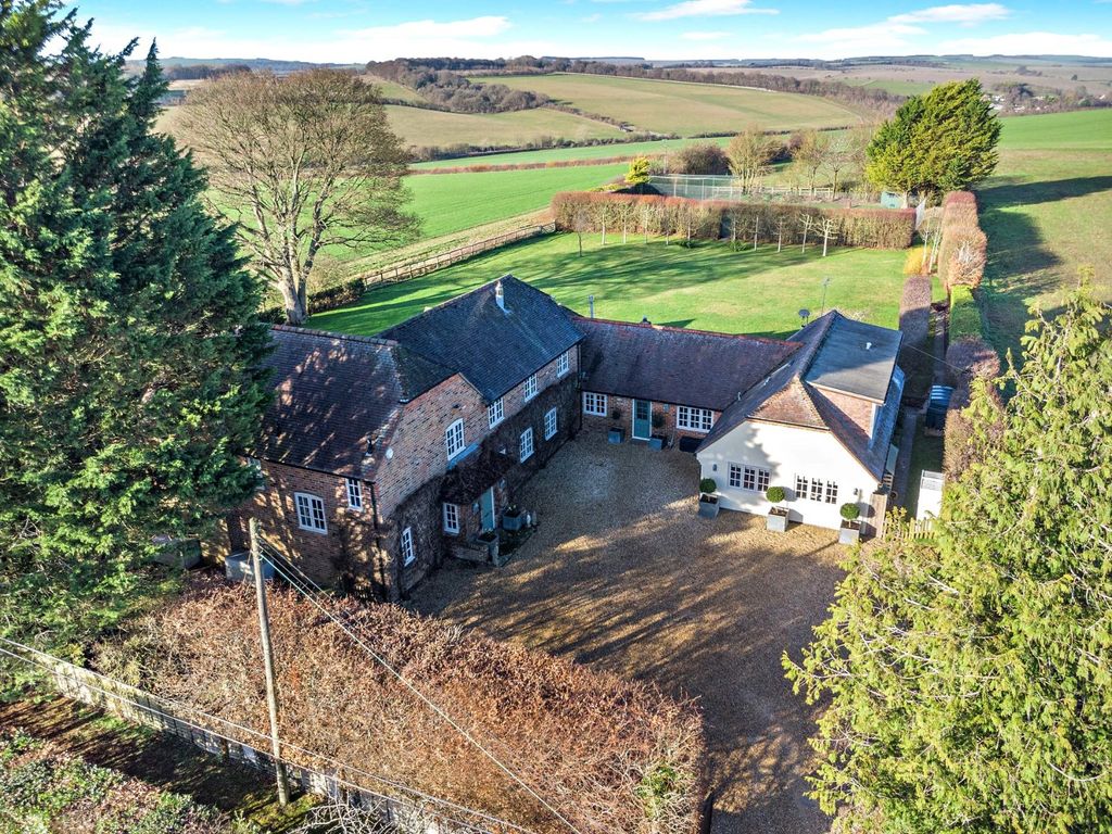 Property photo 3 of 15 Picture No. 01