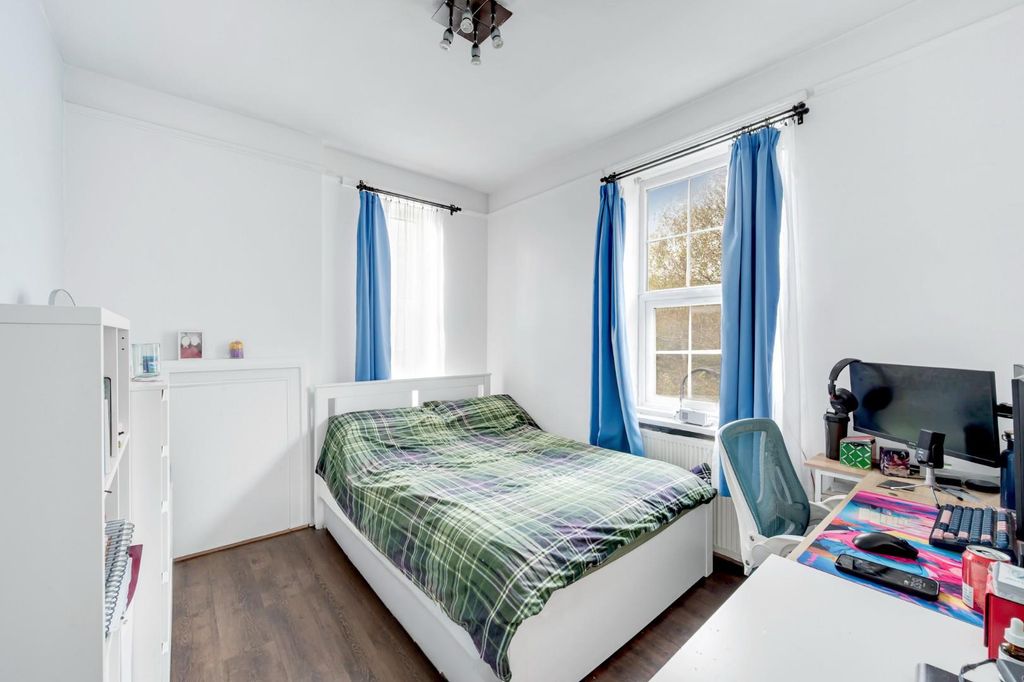 Property photo 1 of 5