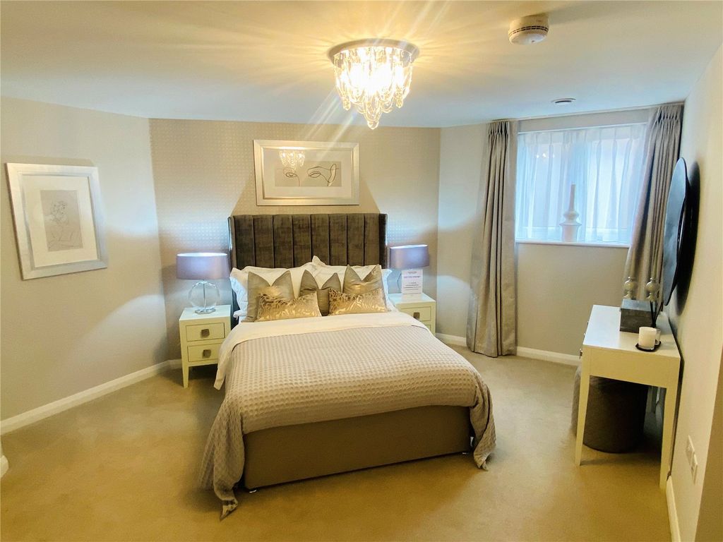 Property photo 3 of 13 Bedroom