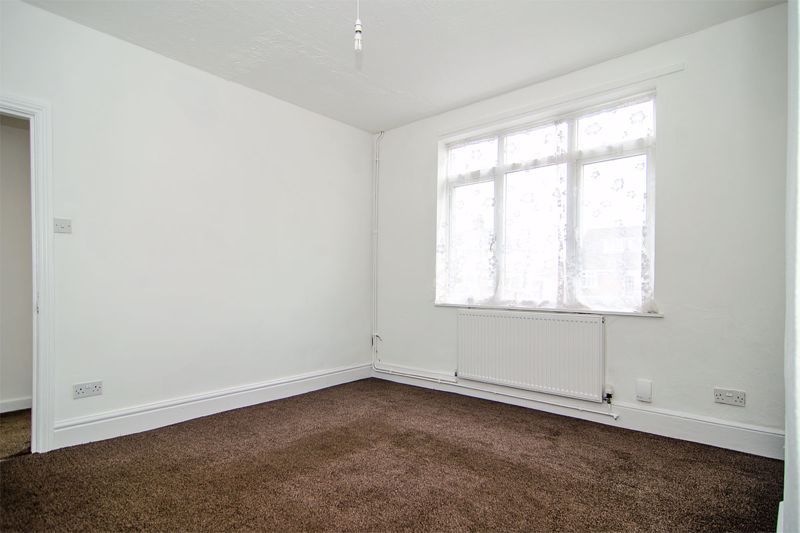 Property photo 3 of 15 Photo 6