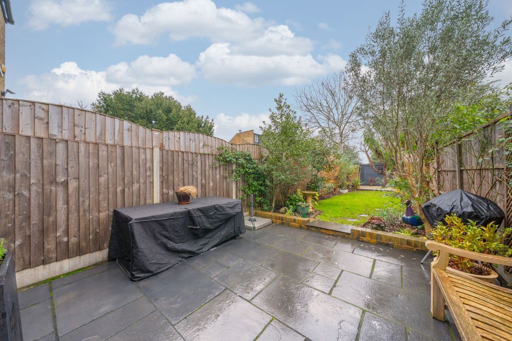 Property photo 3 of 21