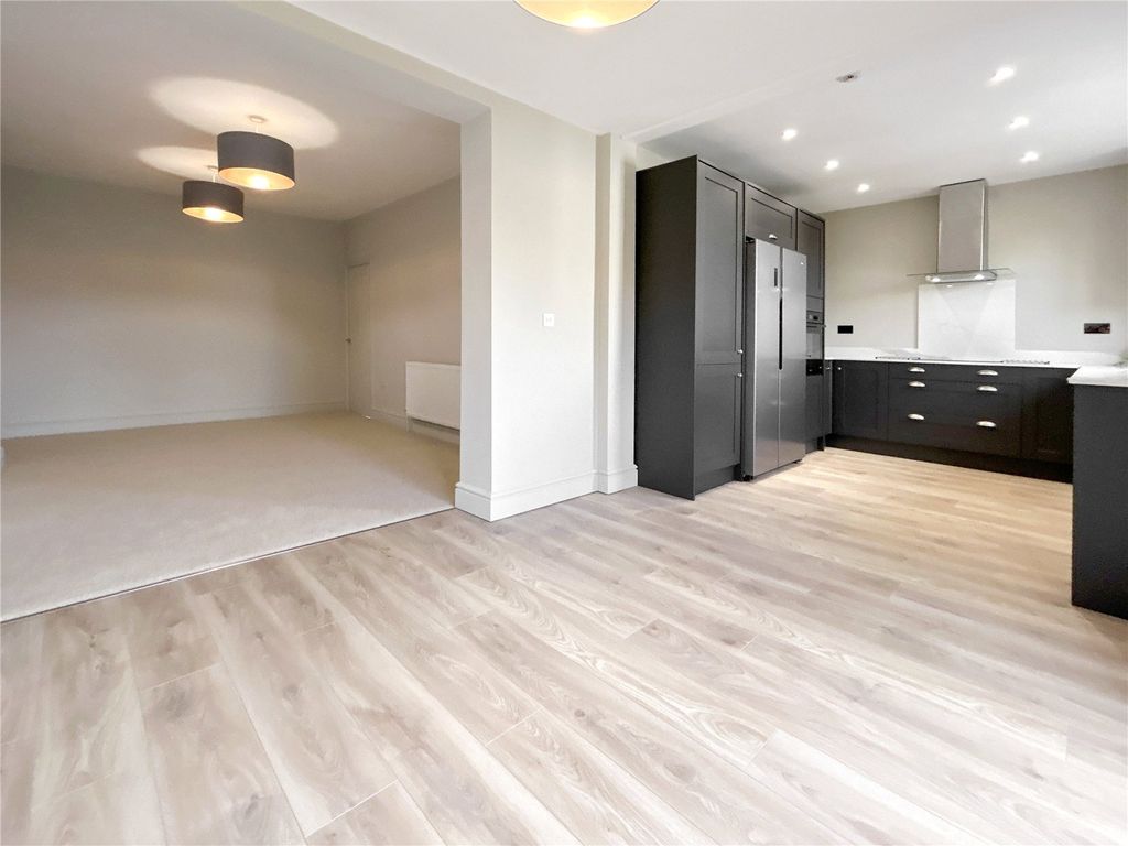 Property photo 2 of 23 Kitchen Diner