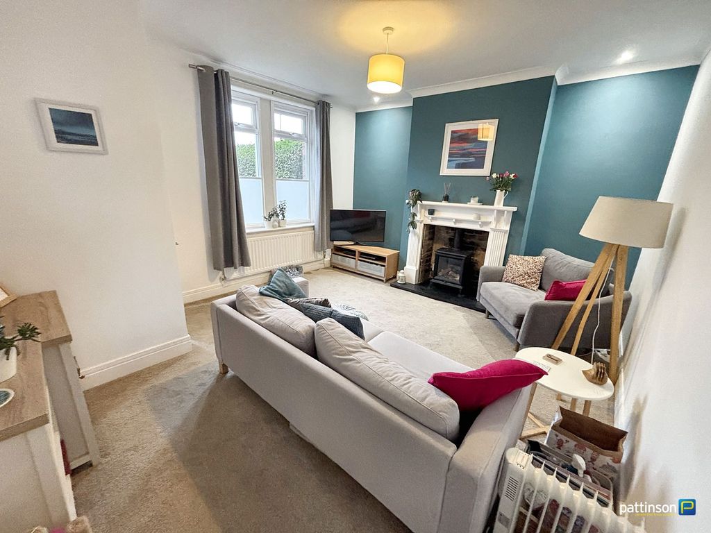 Property photo 2 of 21