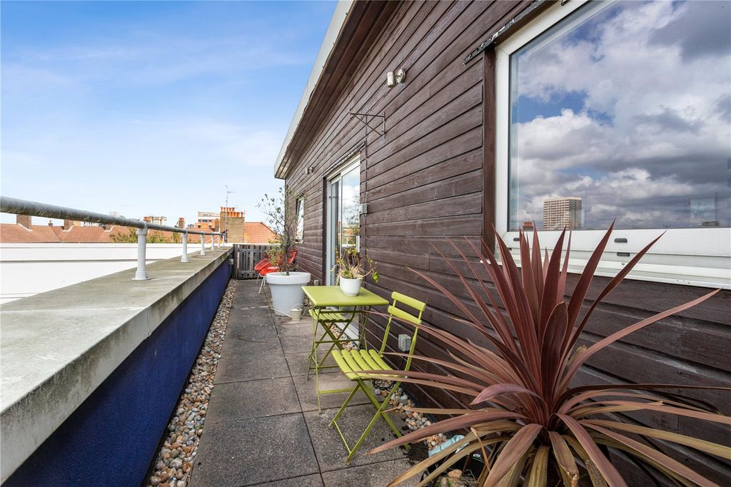 Property photo 3 of 14 Picture No. 04