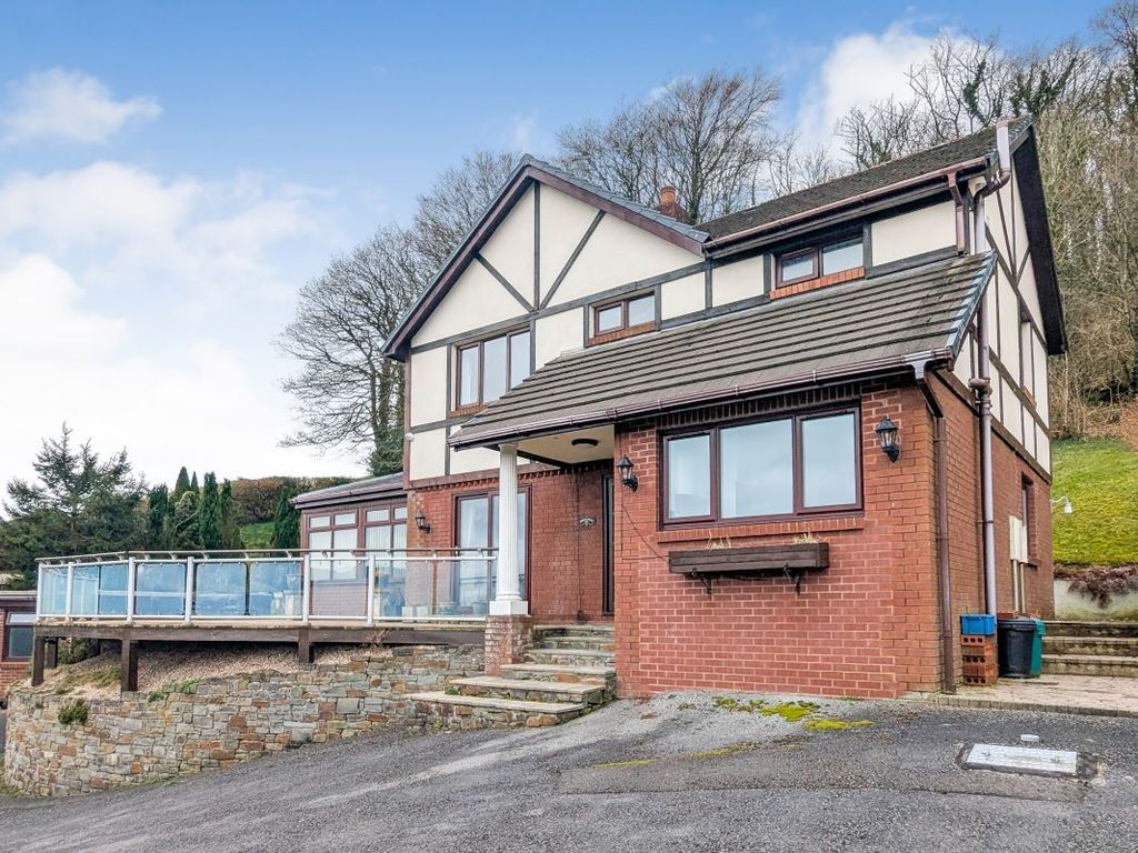 Property photo 2 of 14