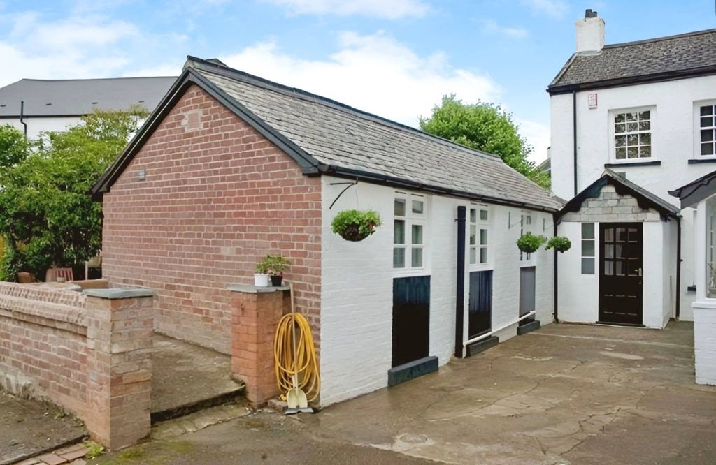 Property photo 2 of 4