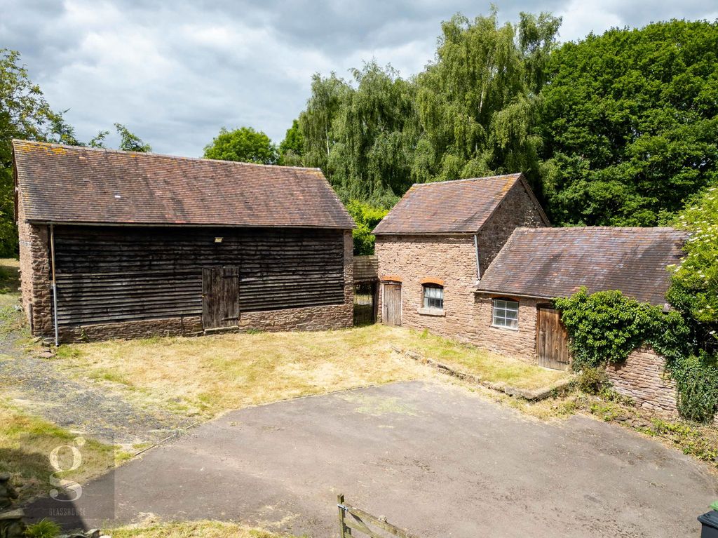 Property photo 2 of 38