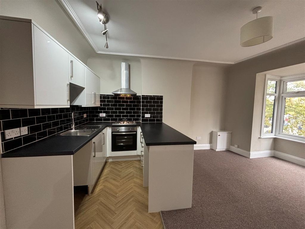 Property photo 3 of 8 5.Jpg