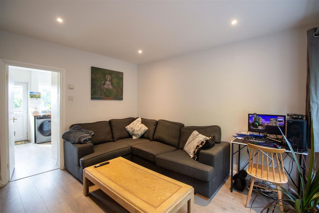 Property photo 2 of 13 Img_2444.Jpg