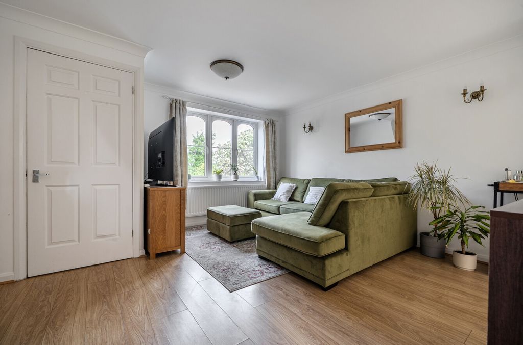 Property photo 2 of 19 1456340-13-6A025c...