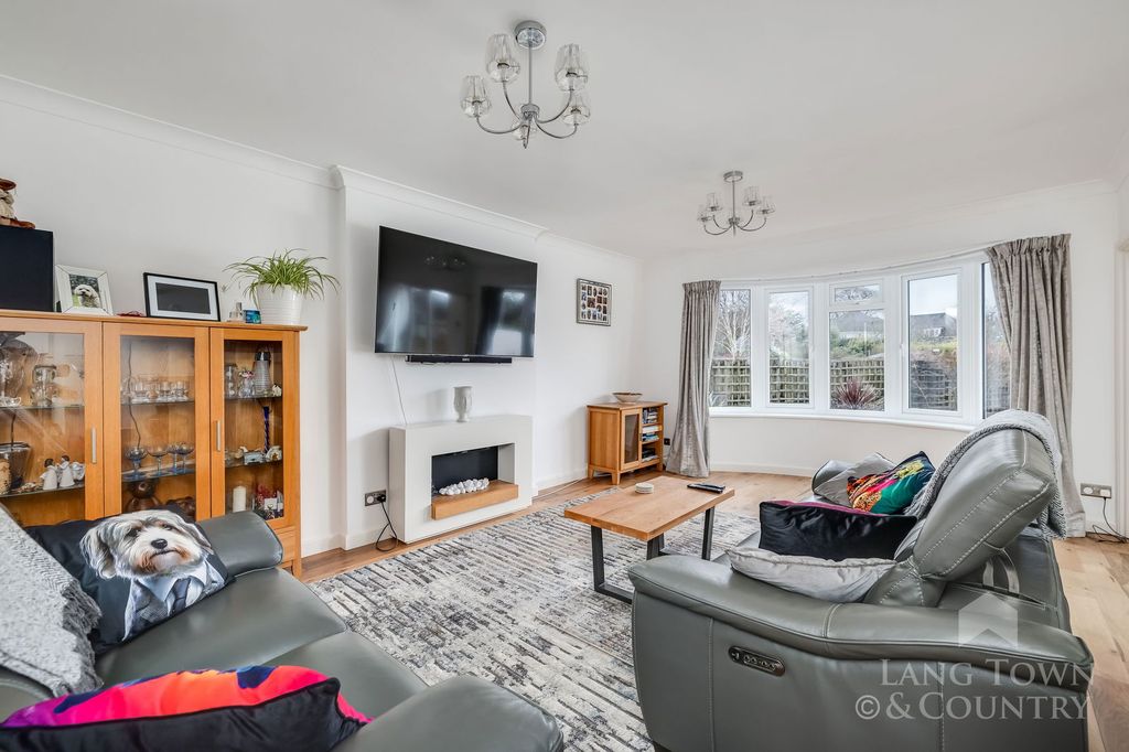 Property photo 3 of 22