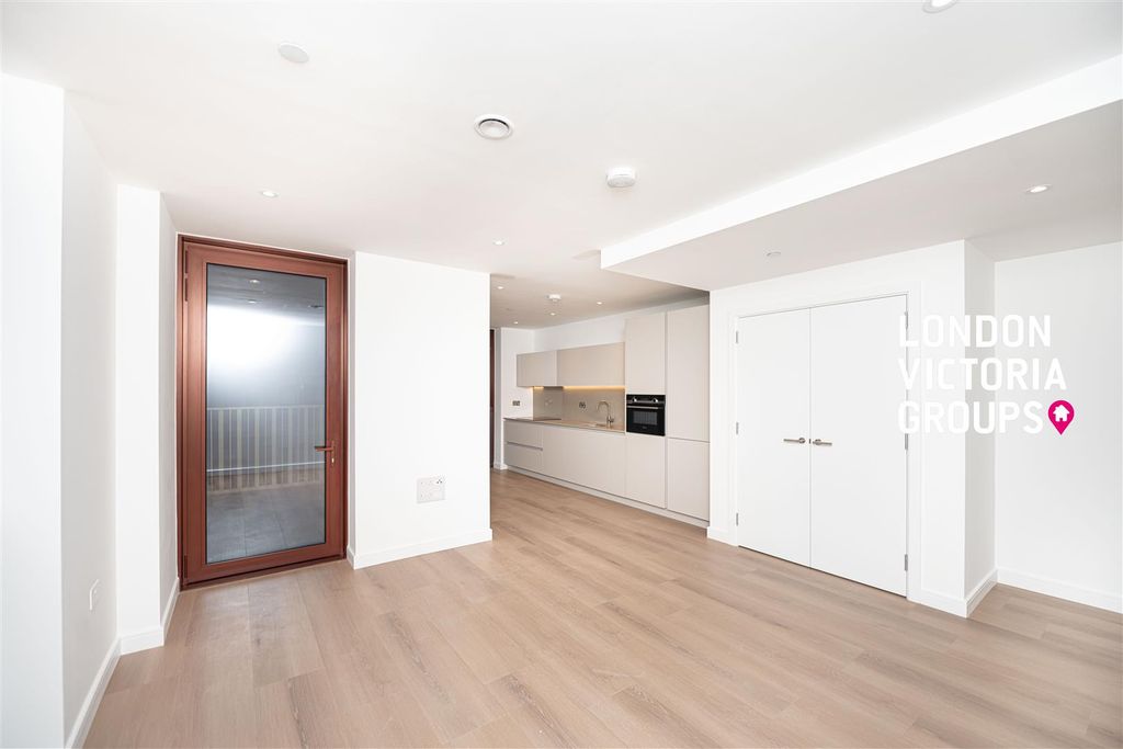 Property photo 1 of 16 1-16247.Jpg