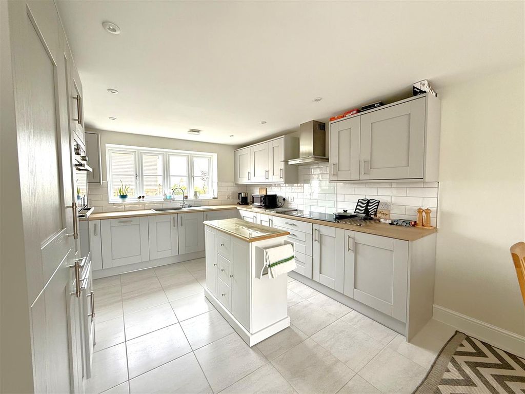 Property photo 3 of 23 3.Jpg