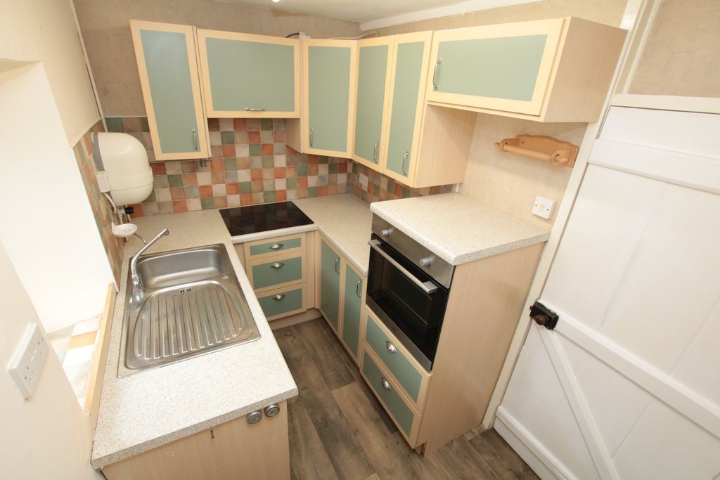 Property photo 2 of 9