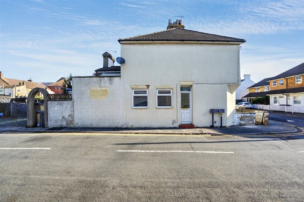 Property photo 3 of 18