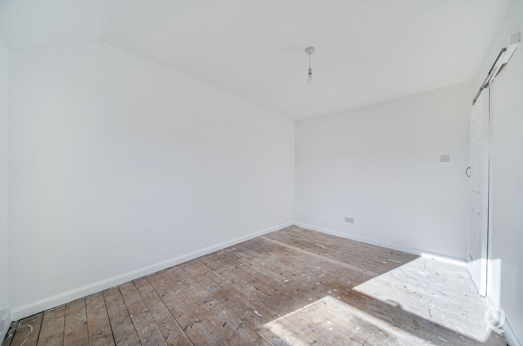 Property photo 3 of 21 4903Ad51-F380-4Ec...