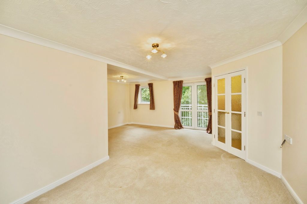 Property photo 2 of 13 Living Room