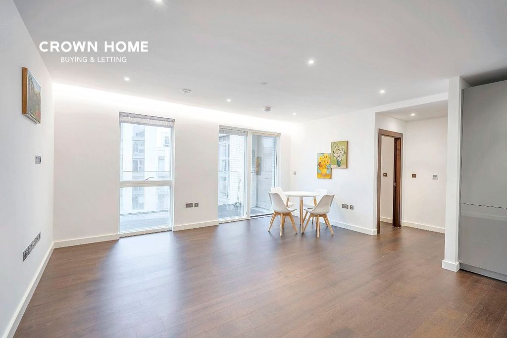 Property photo 1 of 24