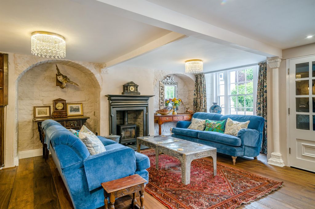 Property photo 3 of 45