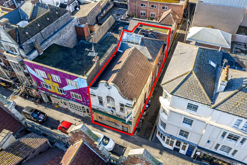 Property photo 3 of 40 131 High Street, Weston-Super-Mare, North Somerset