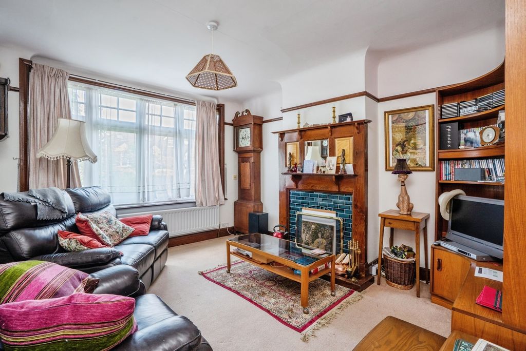 Property photo 2 of 21 Pbox-Img.Jpg