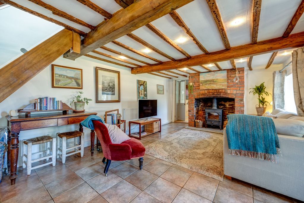 Property photo 2 of 13