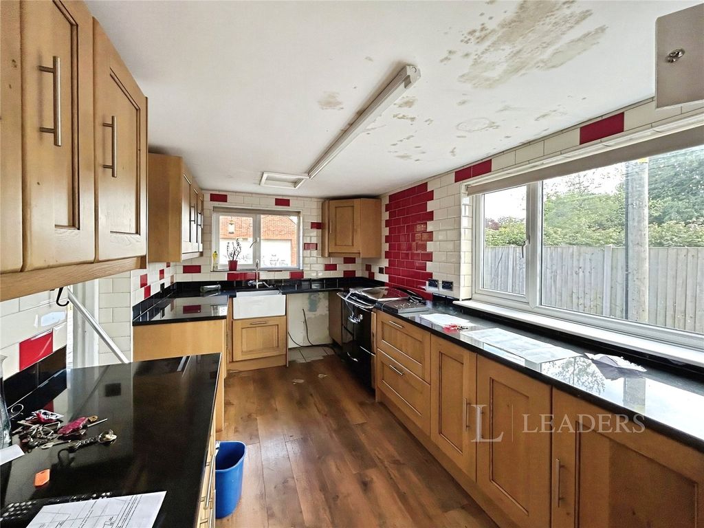 Property photo 3 of 27 Picture No. 37