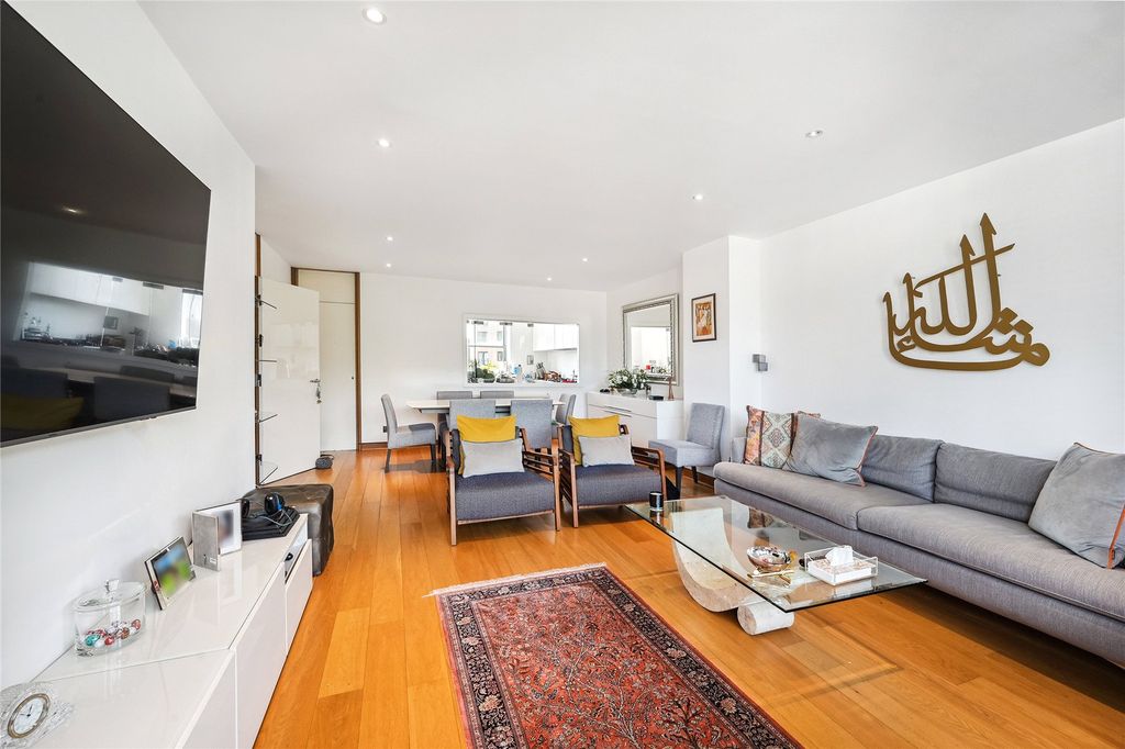 Property photo 2 of 9