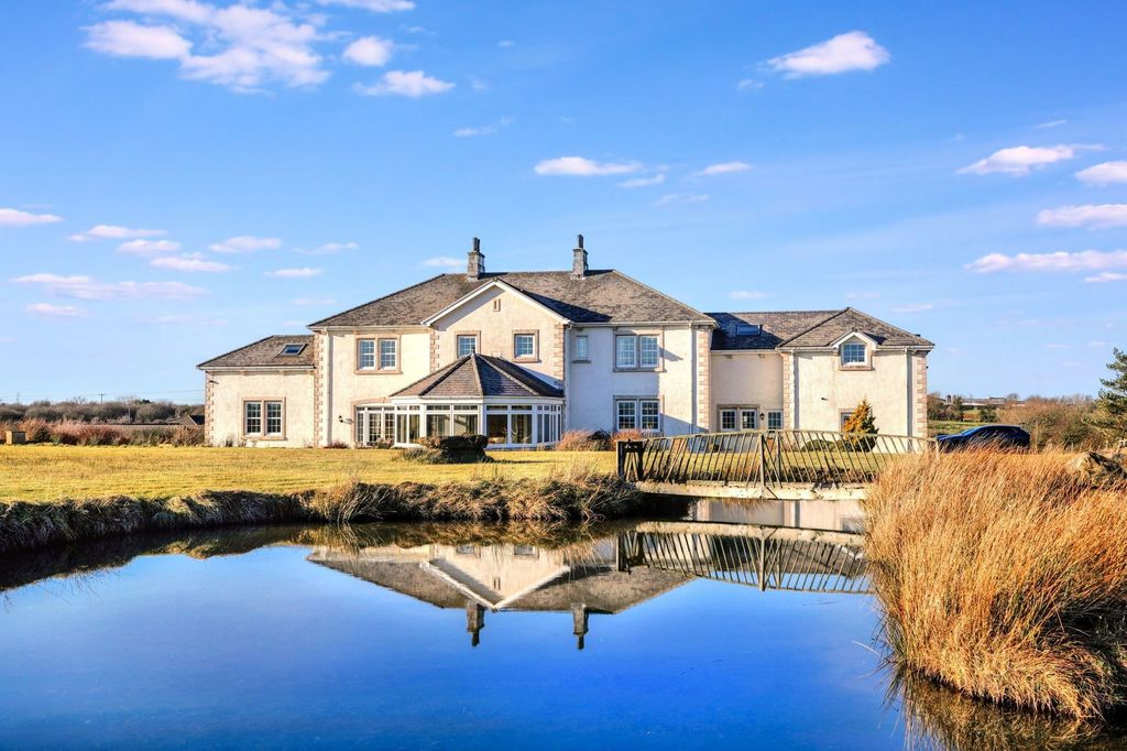 Property photo 1 of 67