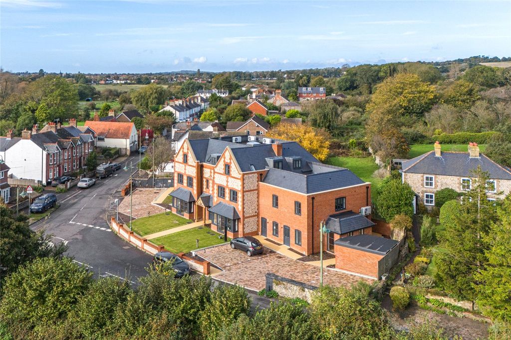 Property photo 1 of 10 Picture No. 30