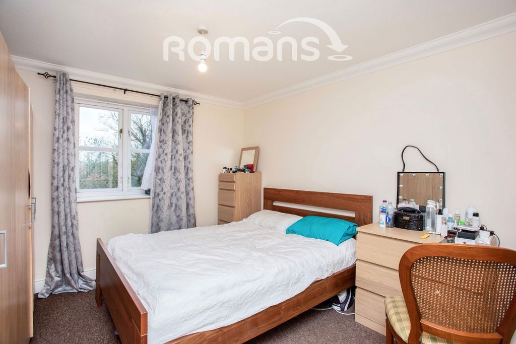 Property photo 2 of 10 16505E02-8340-4d4c-8