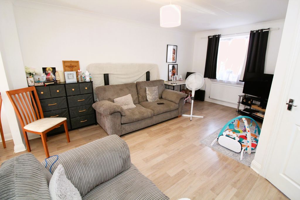 Property photo 2 of 24 Img_6003