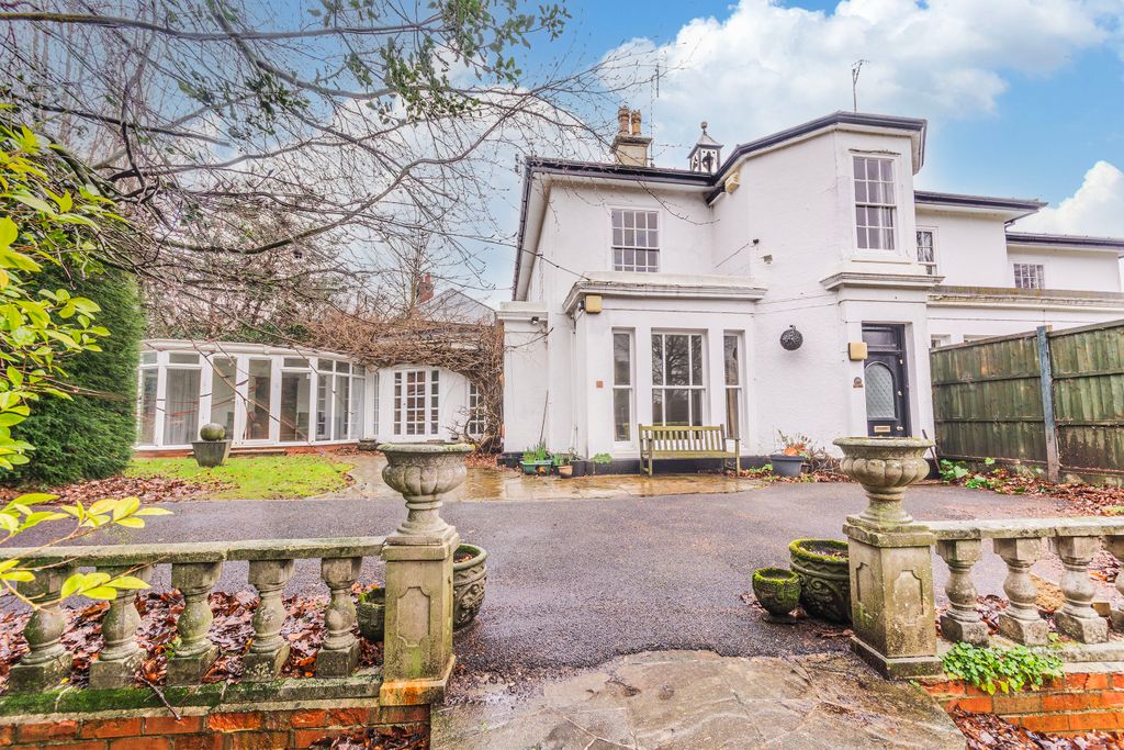 Property photo 1 of 53