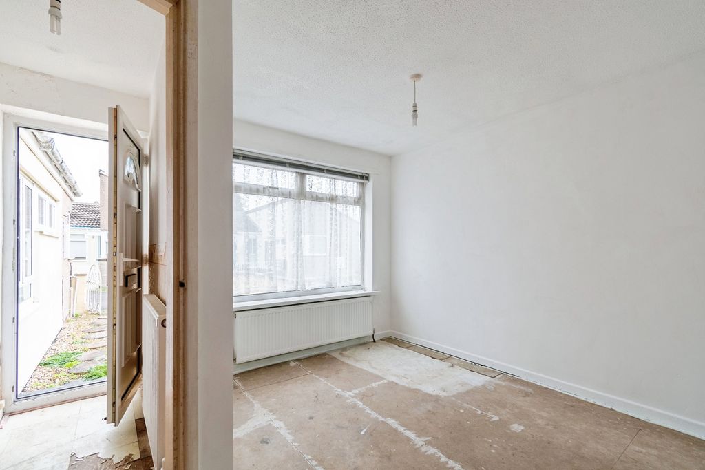 Property photo 2 of 10 Pbox-Img.Jpg