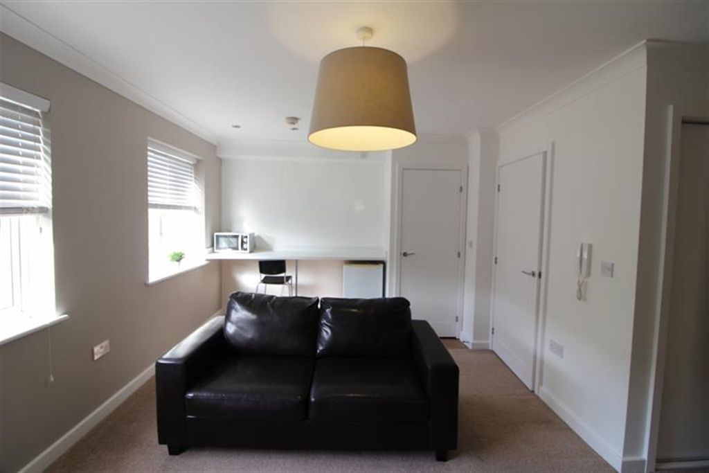 Property photo 3 of 5 Sofa