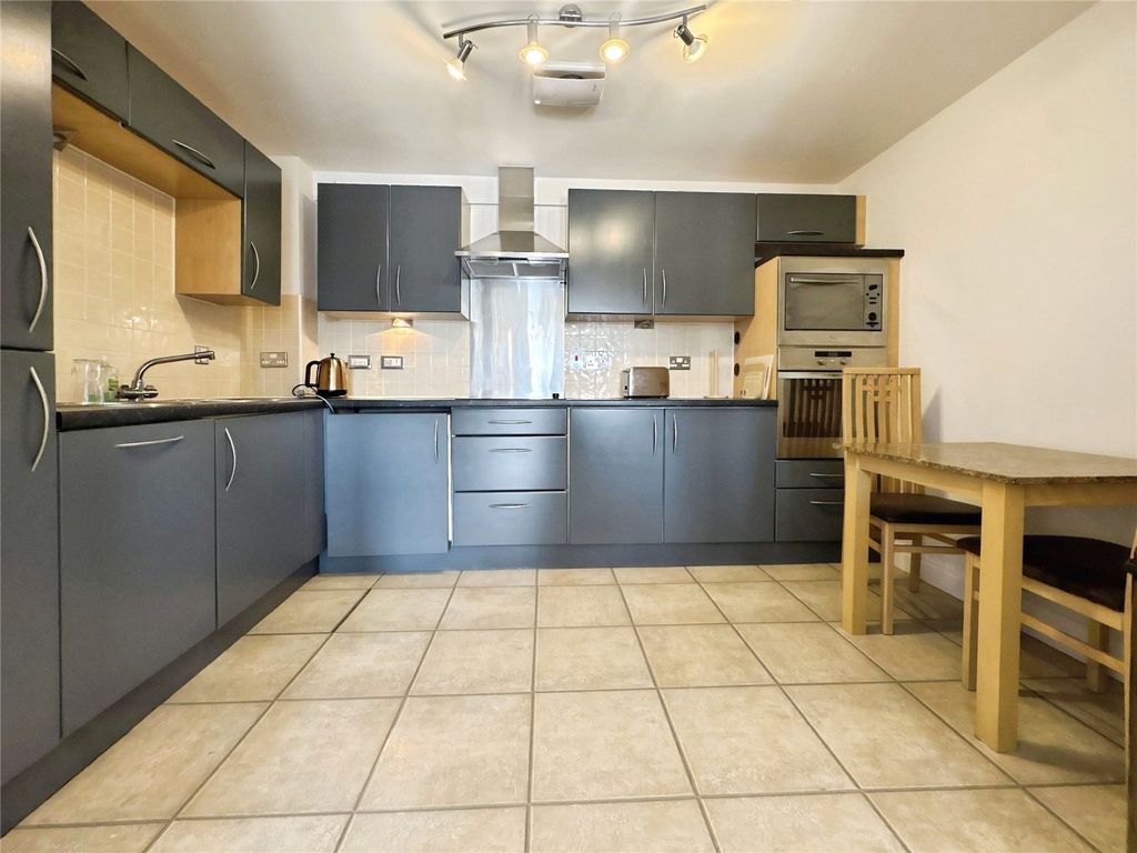 Property photo 2 of 15 Kitchen