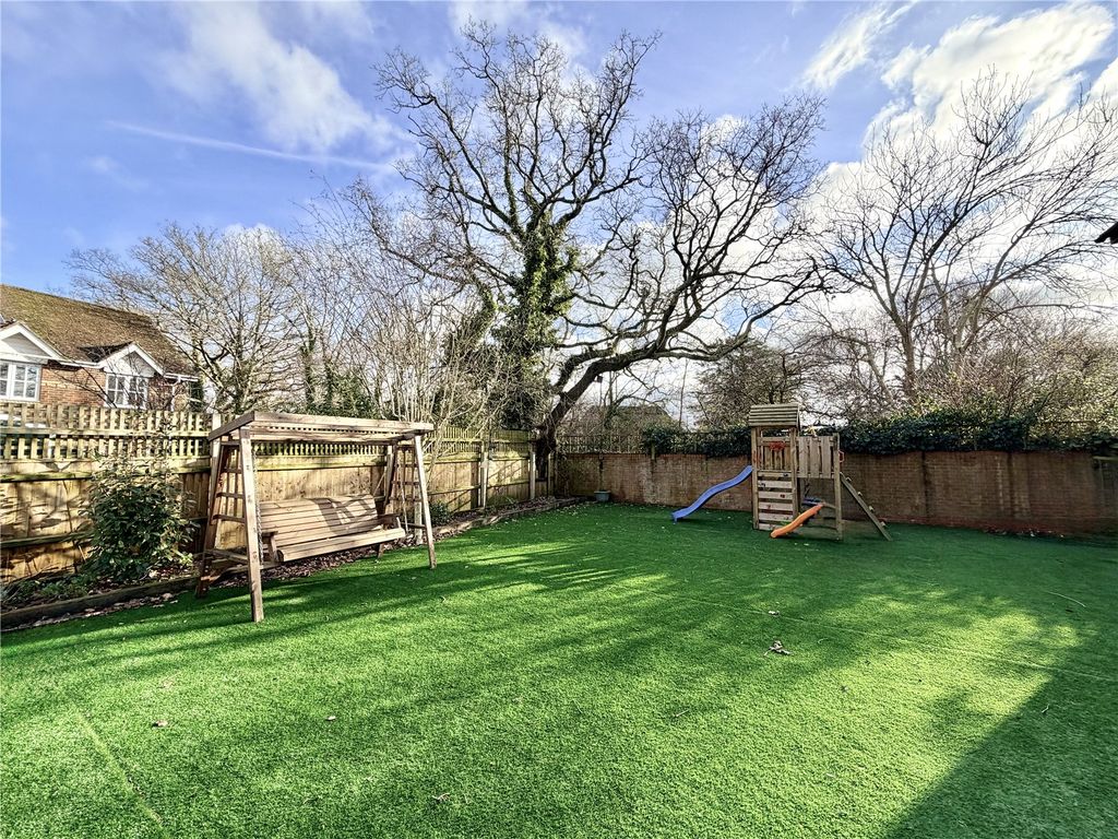 Property photo 2 of 14 Picture No. 15