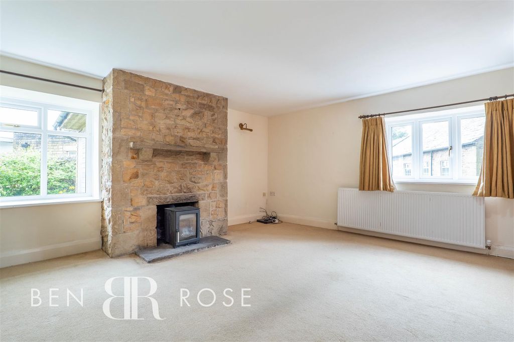 Property photo 2 of 42 Family Room