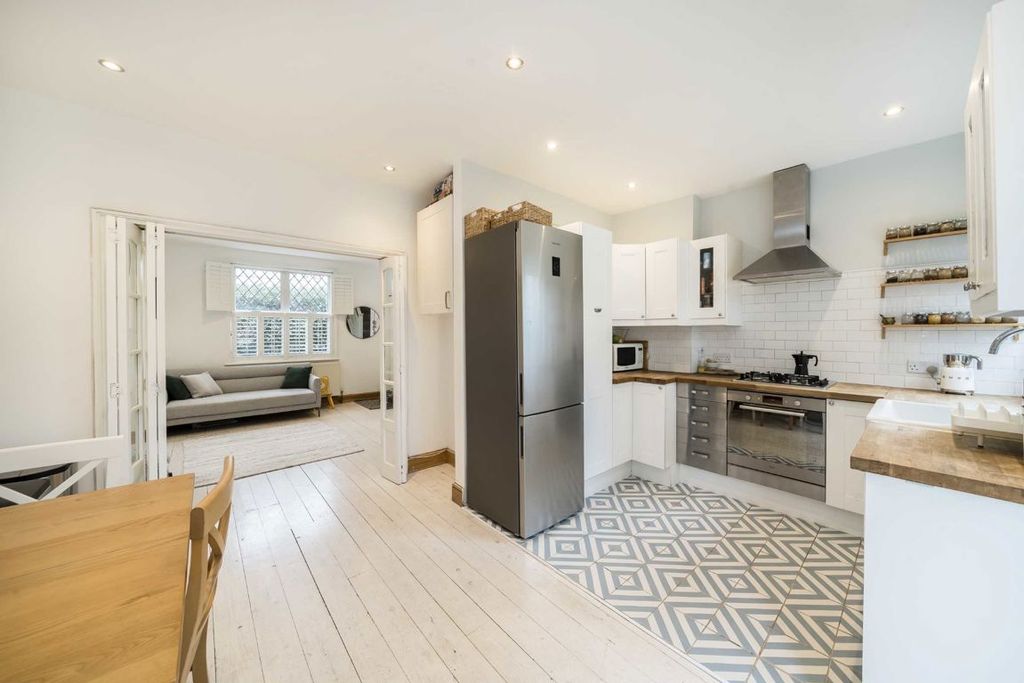 Property photo 3 of 9