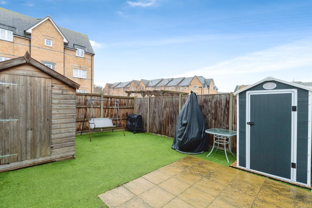 Property photo 2 of 18