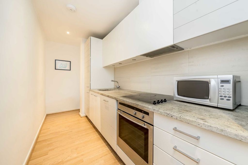 Property photo 3 of 5